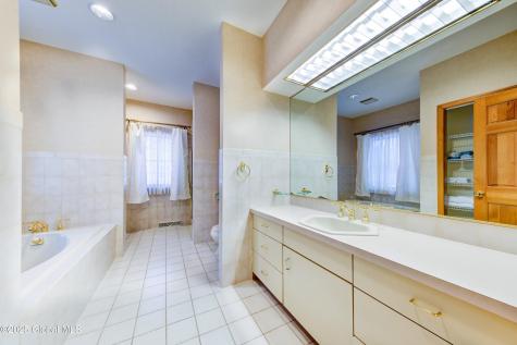 9 University Place Amsterdam NY 12010