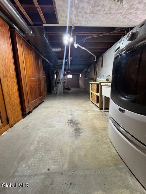 33 Cromer Avenue Schenectady NY 12304
