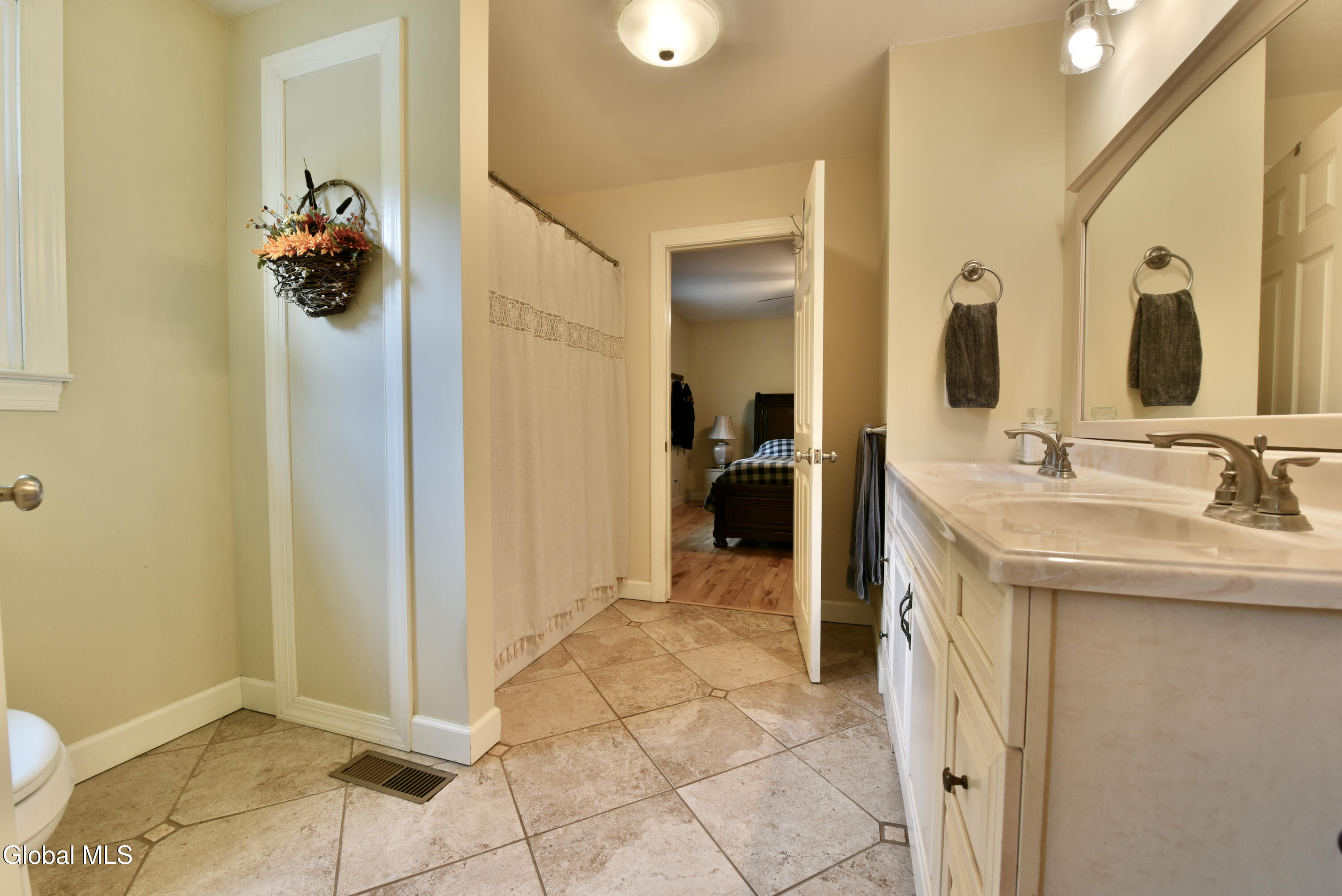 5764 Lake Road Galway NY 12074
