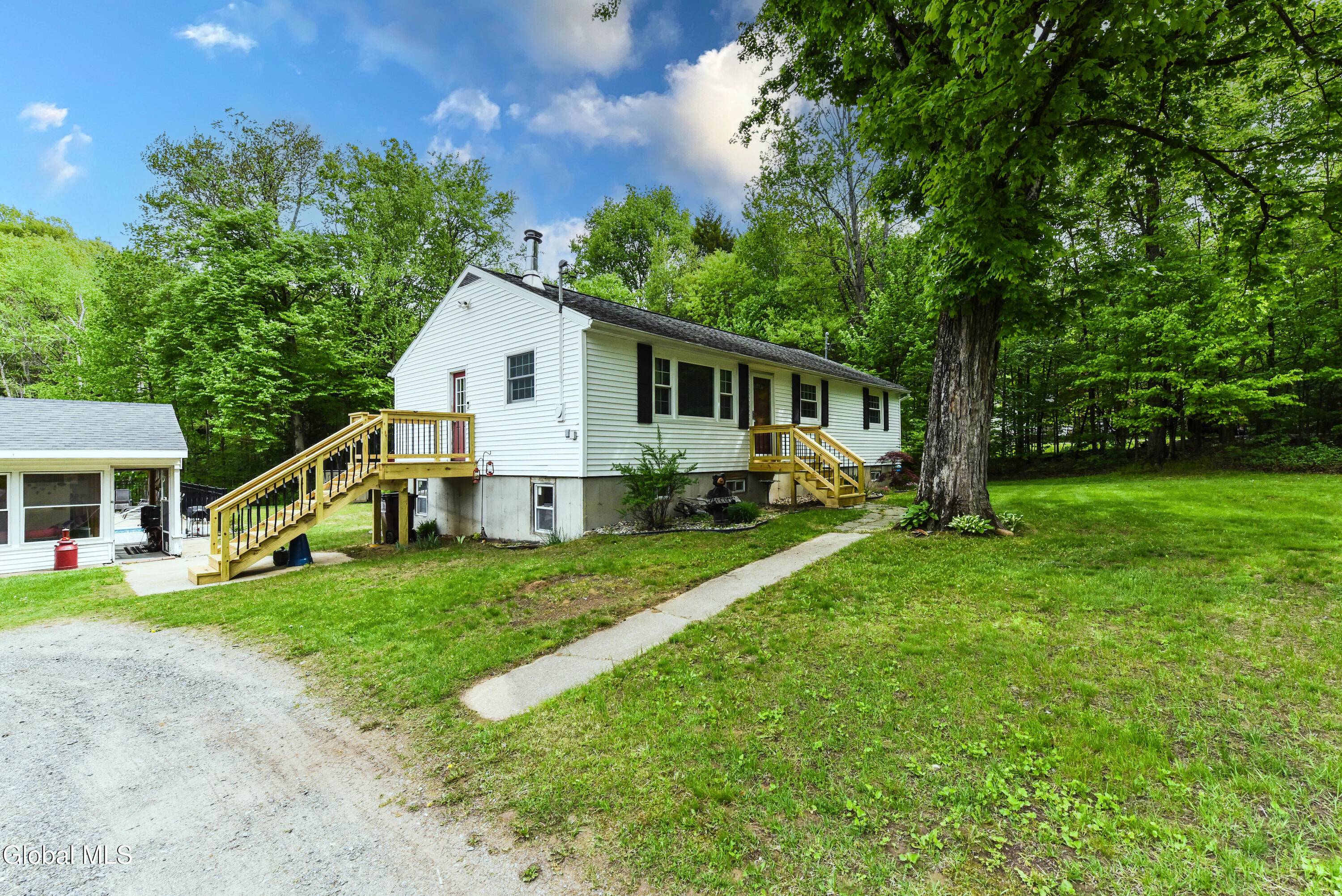 5764 Lake Road Galway NY 12074
