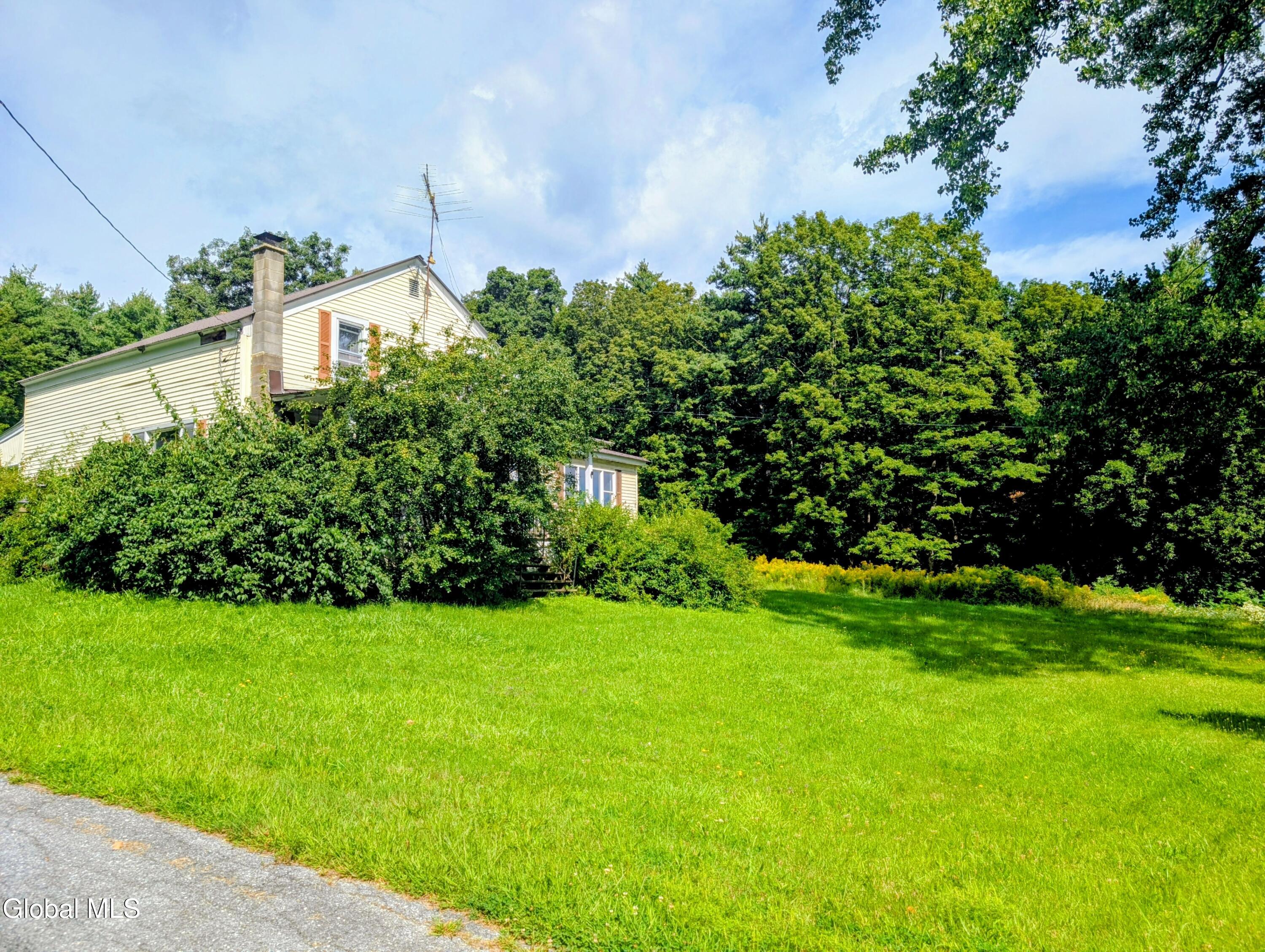 2459 Nys Rte 9n Crown Point NY 12928