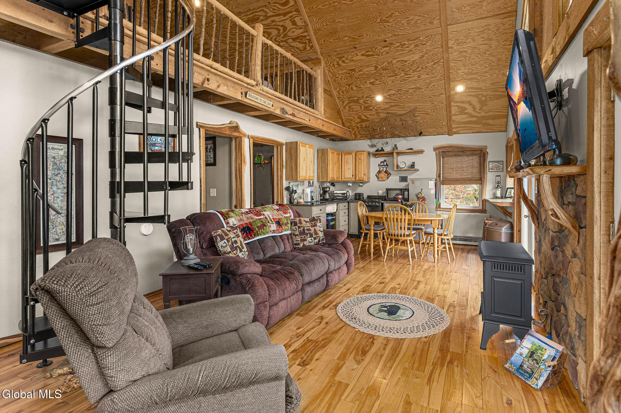 41 Rattle Snake Way Clemons NY 12819