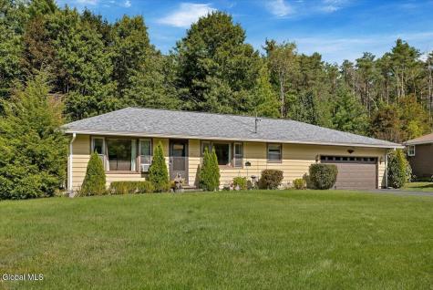 24 Bonner Drive Queensbury NY 12804