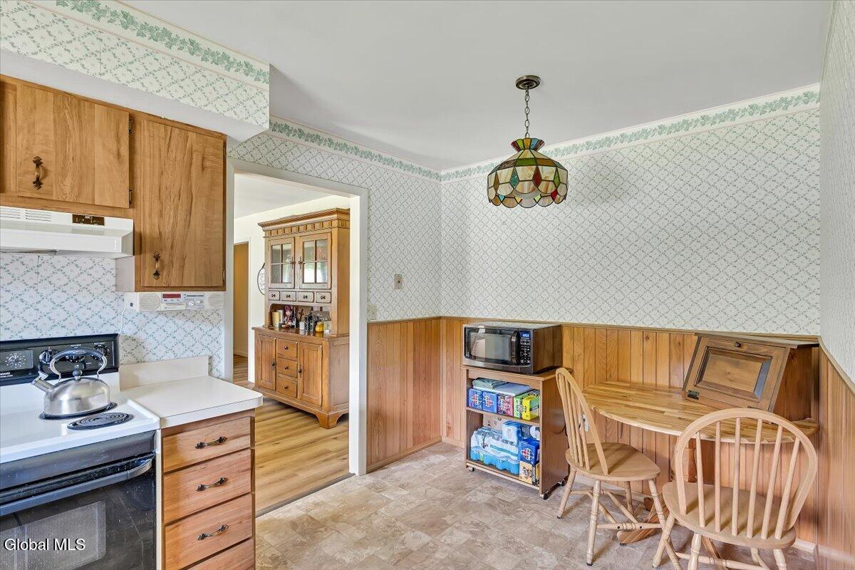 24 Bonner Drive Queensbury NY 12804