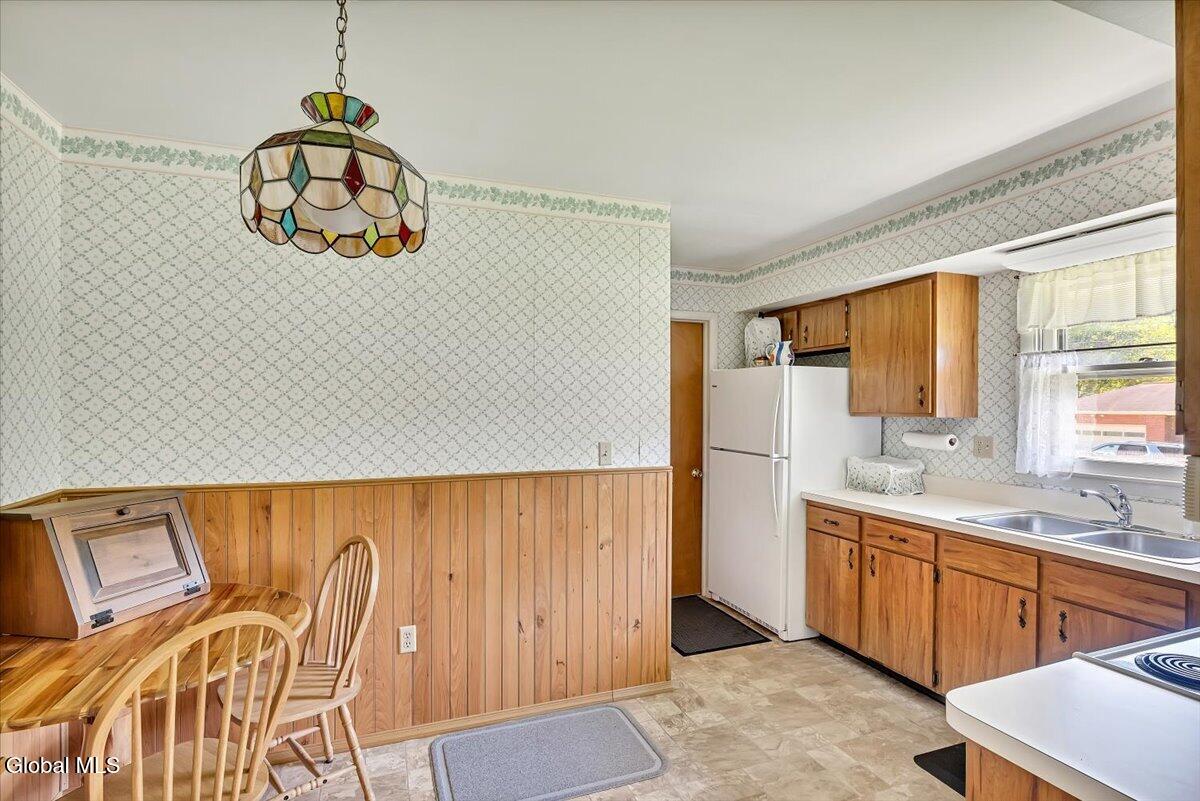 24 Bonner Drive Queensbury NY 12804