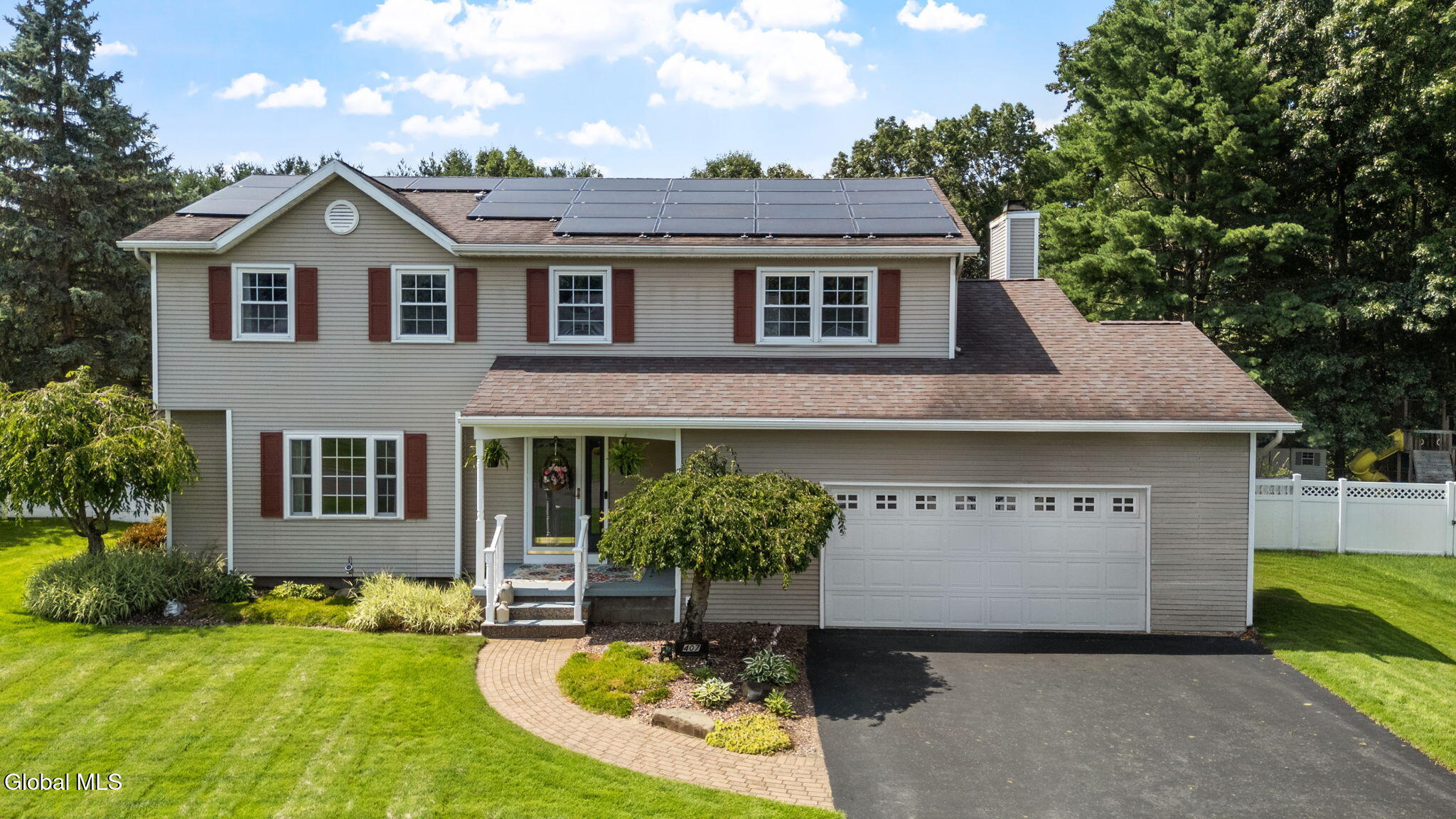 407 Deer Path Schenectady NY 12306