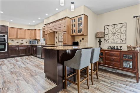 407 Deer Path Schenectady NY 12306
