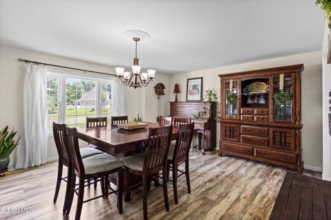 407 Deer Path Schenectady NY 12306