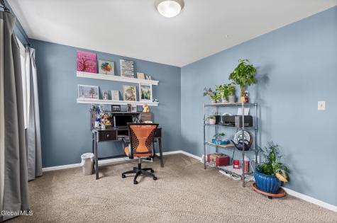 407 Deer Path Schenectady NY 12306