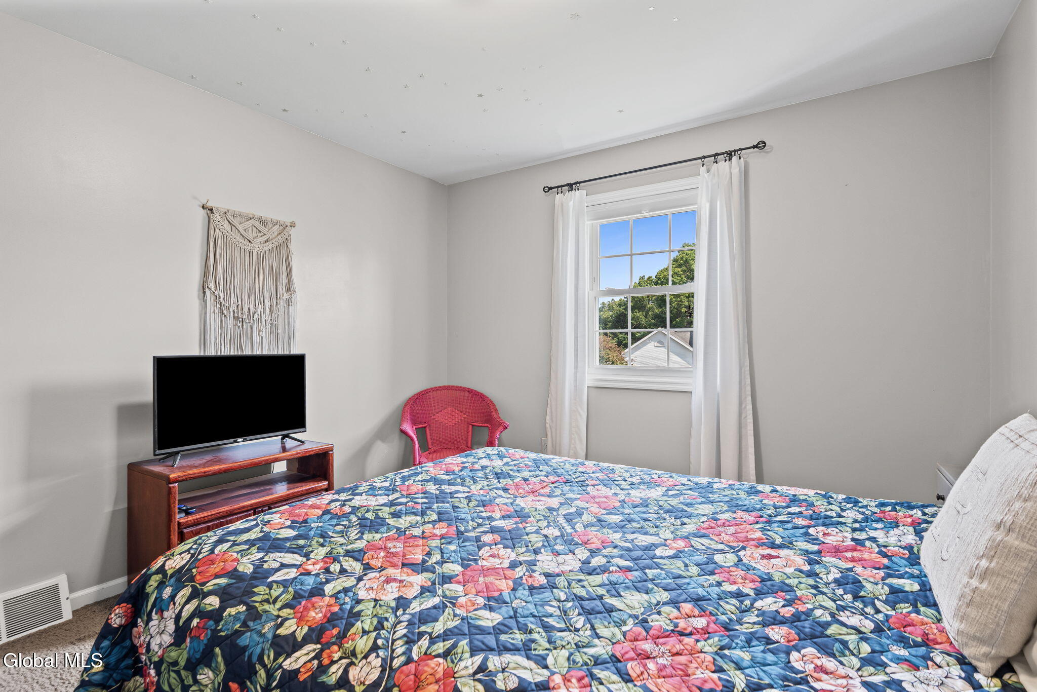 407 Deer Path Schenectady NY 12306