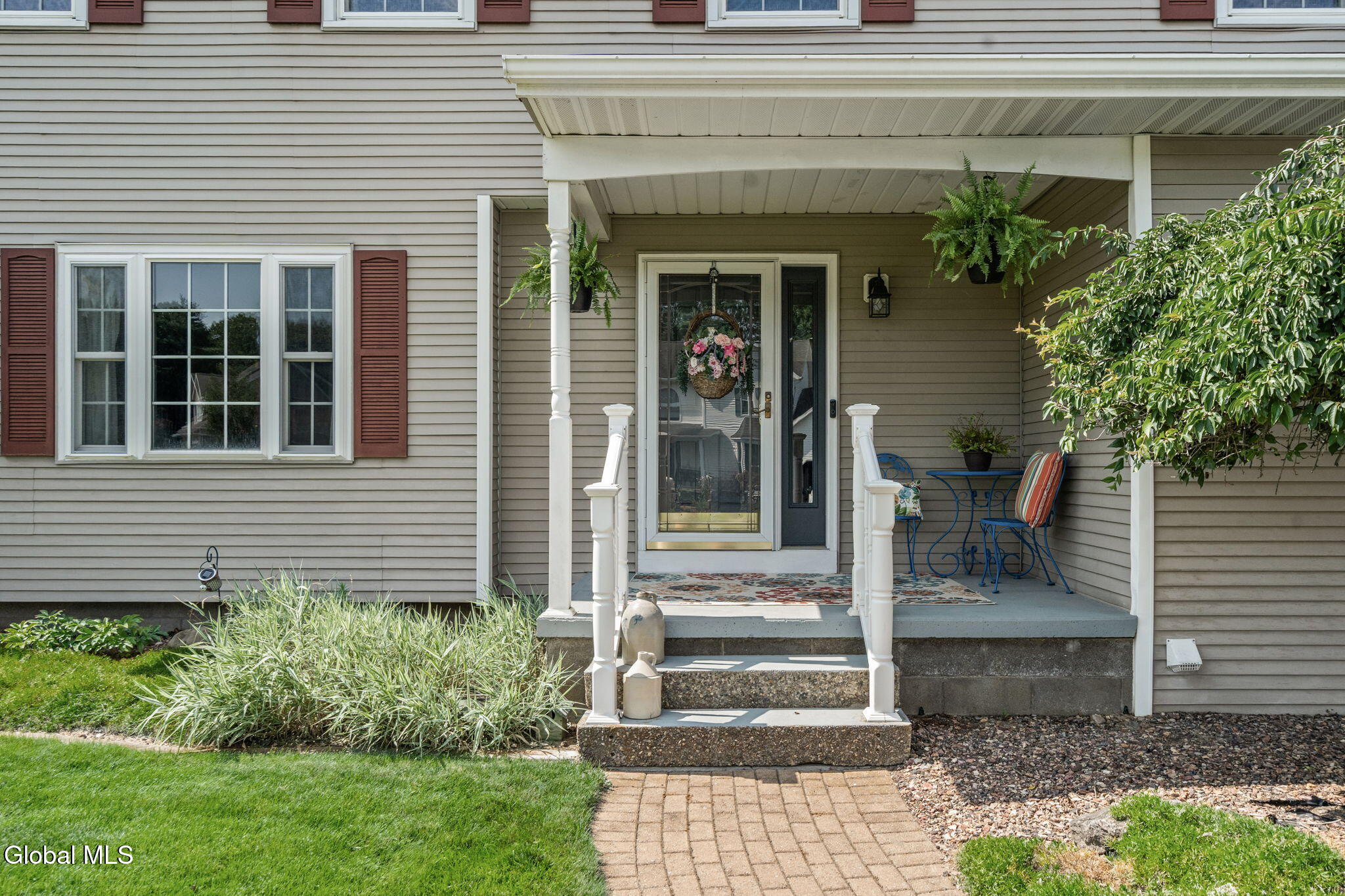 407 Deer Path Schenectady NY 12306