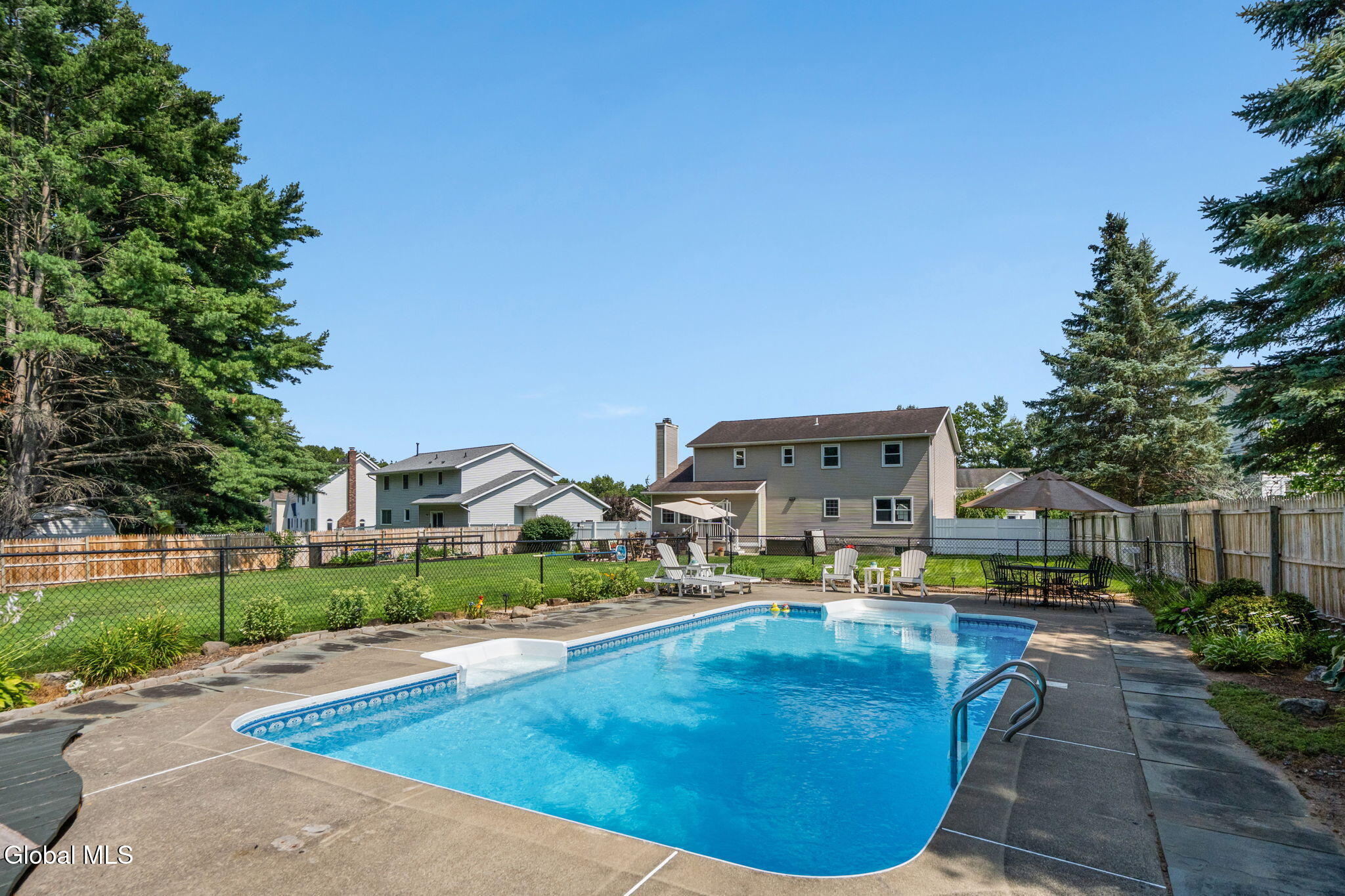 407 Deer Path Schenectady NY 12306