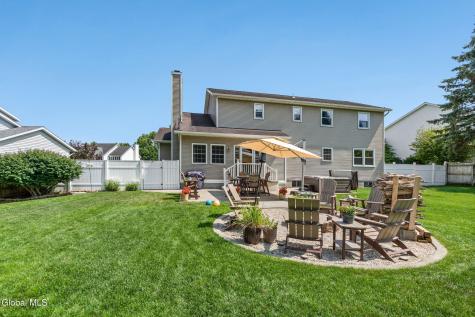 407 Deer Path Schenectady NY 12306