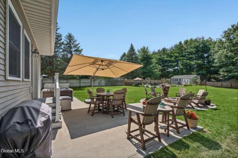 407 Deer Path Schenectady NY 12306