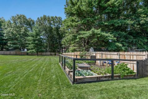 407 Deer Path Schenectady NY 12306