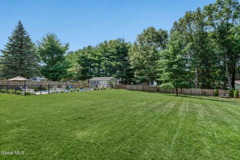 407 Deer Path Schenectady NY 12306