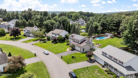 407 Deer Path Schenectady NY 12306