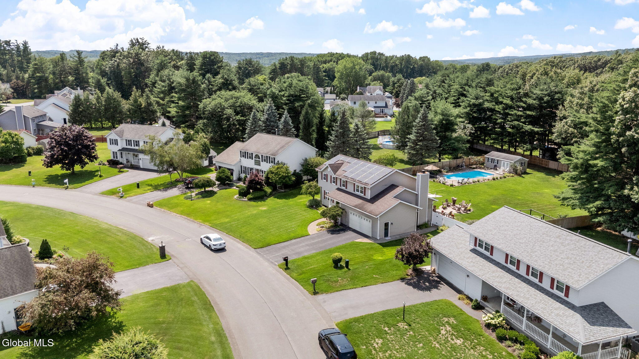 407 Deer Path Schenectady NY 12306