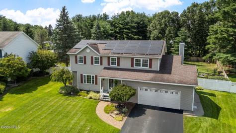 407 Deer Path Schenectady NY 12306