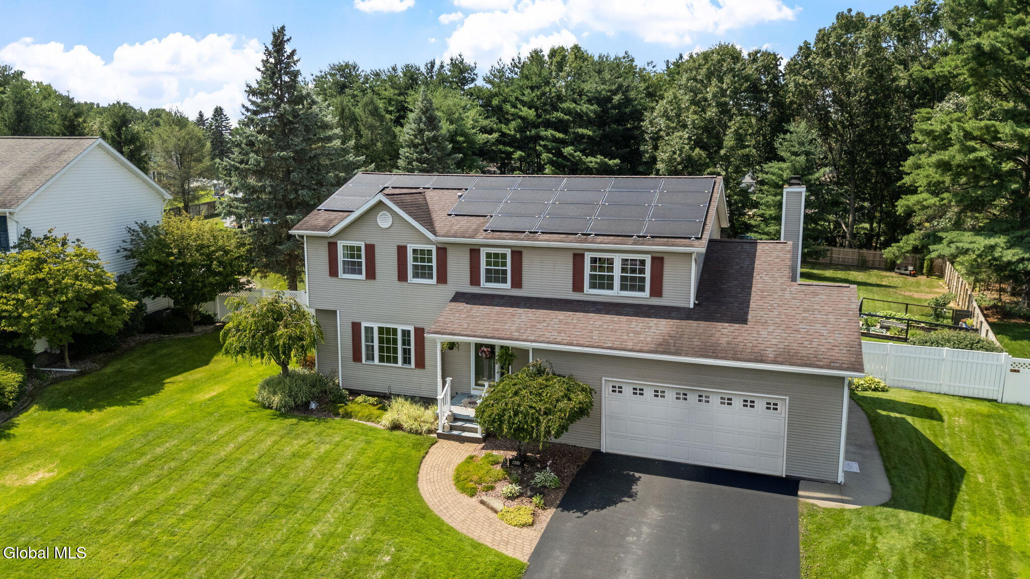 407 Deer Path Schenectady NY 12306