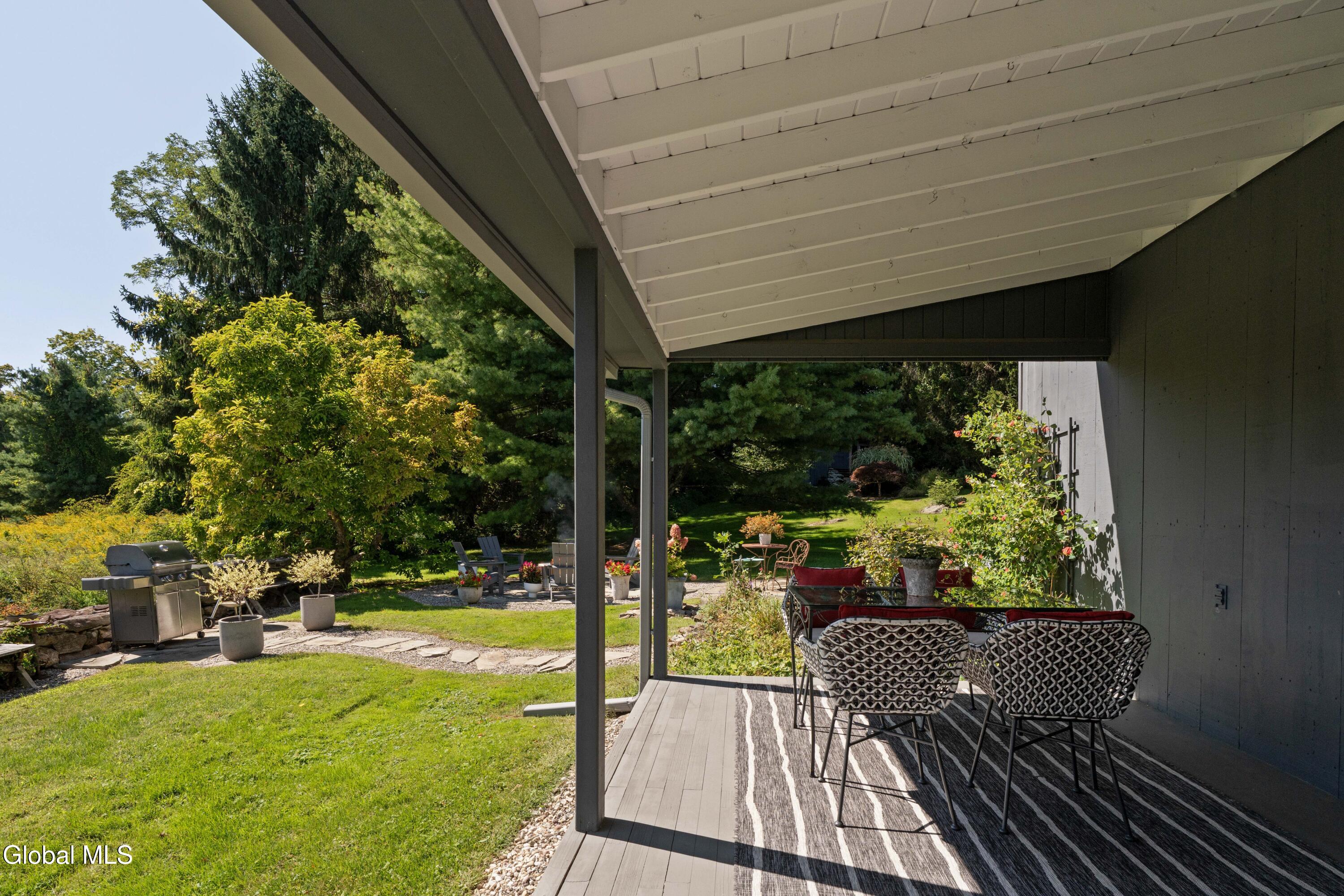 823 N Quaker Hill Road Pawling NY 12564