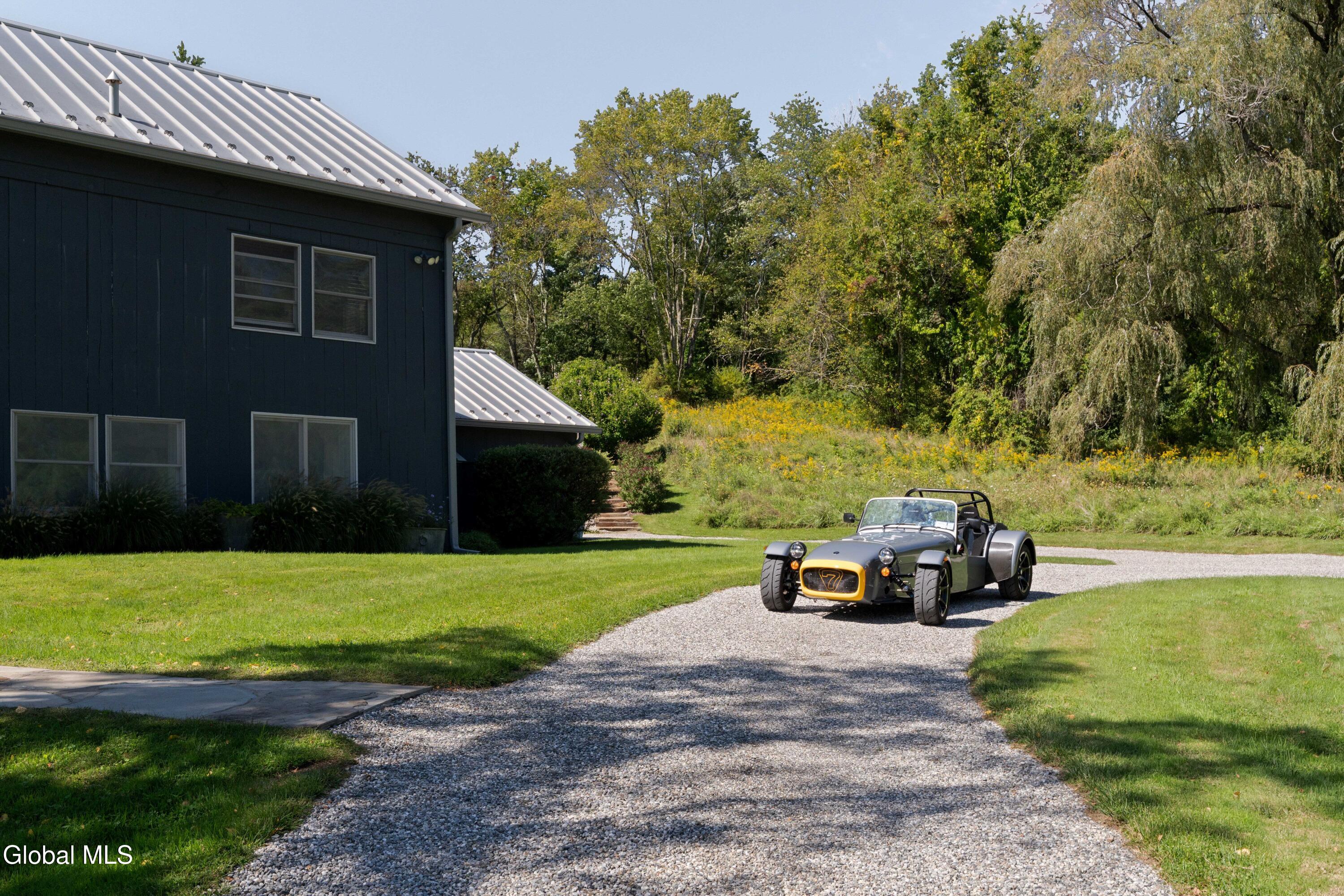 823 N Quaker Hill Road Pawling NY 12564