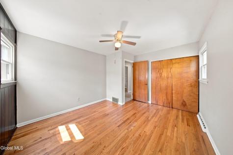 4 Pettibone Drive Albany NY 12205