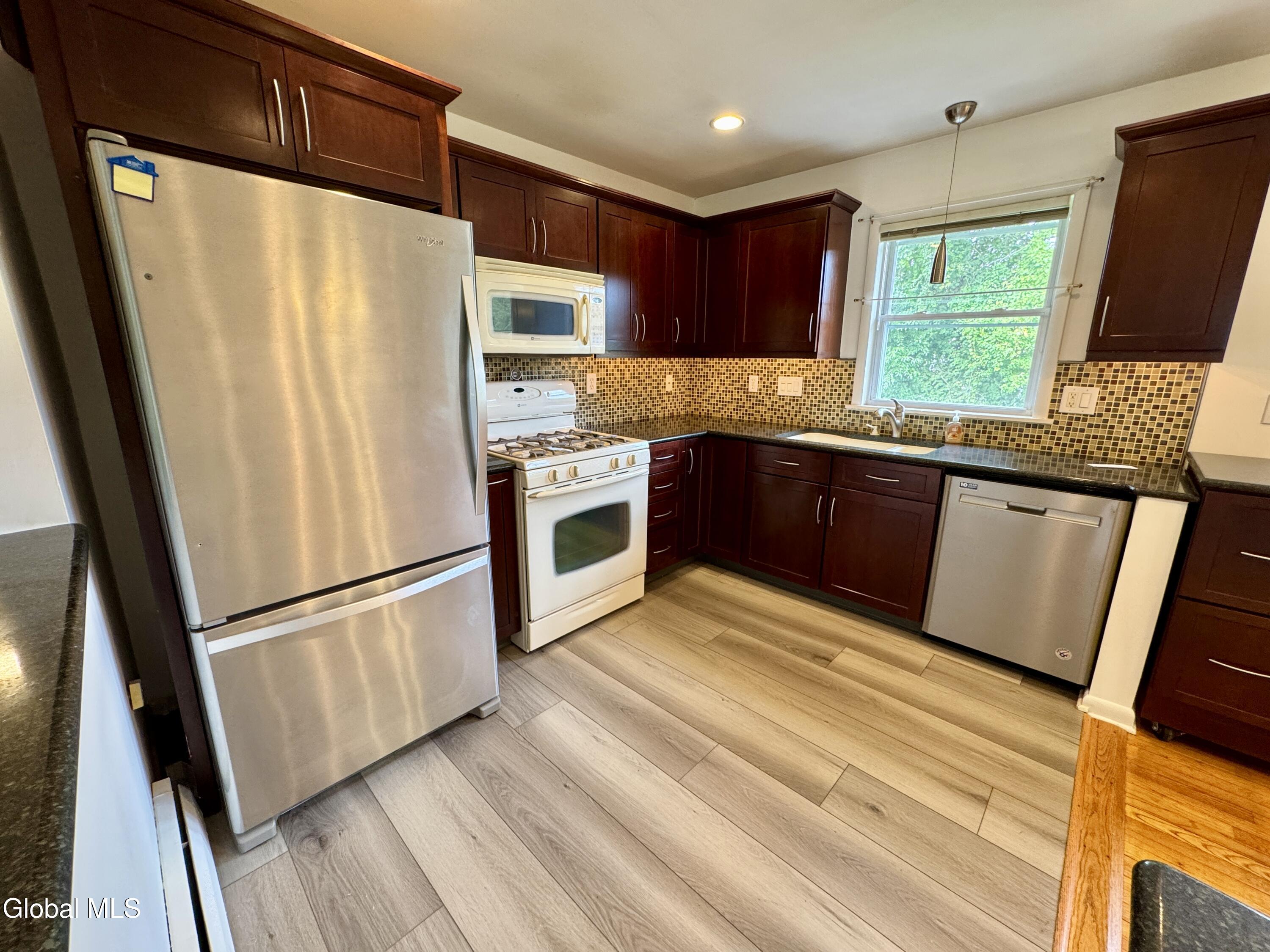 29 Myers Court Albany NY 12205