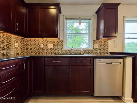 29 Myers Court Albany NY 12205