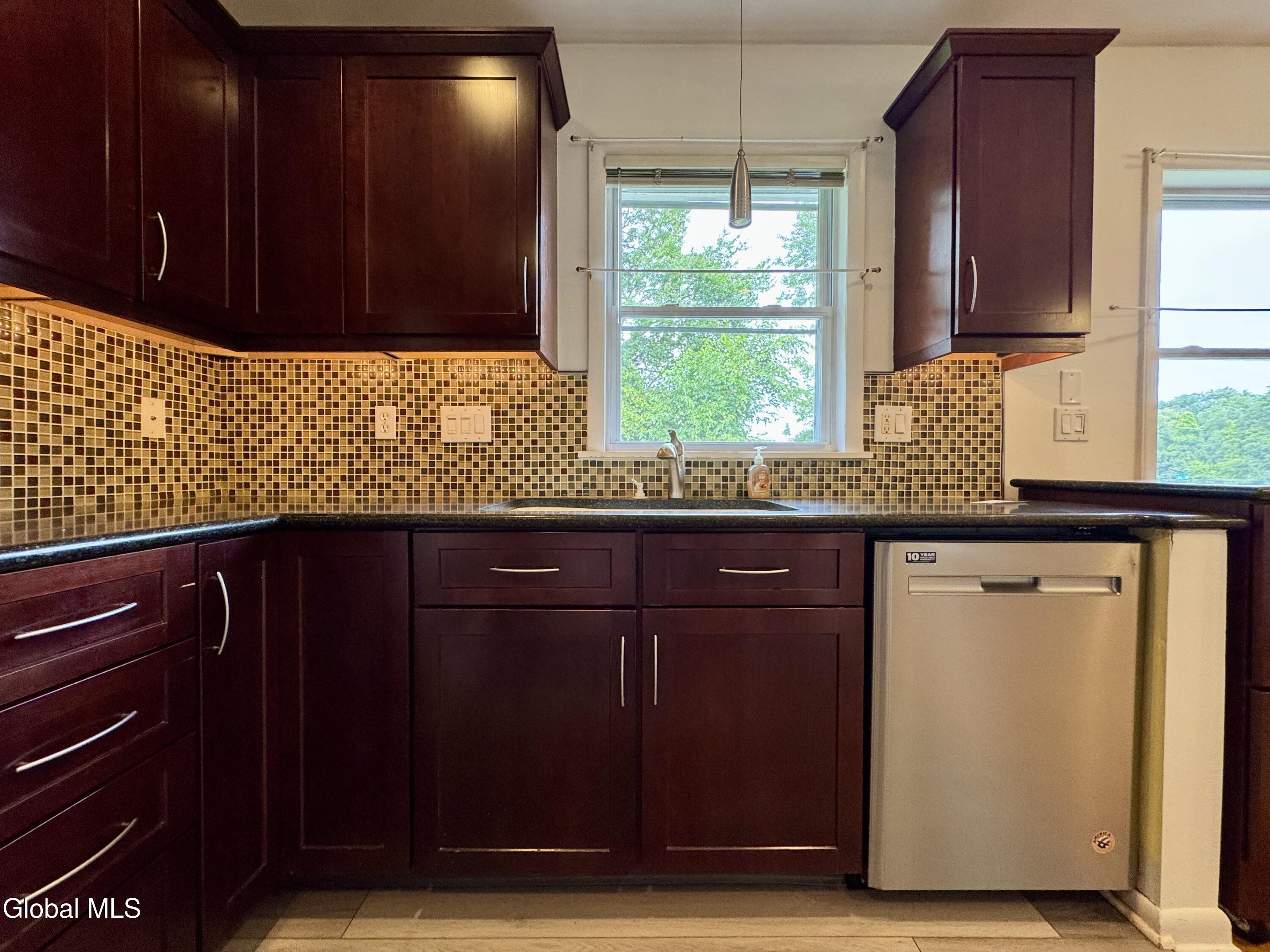 29 Myers Court Albany NY 12205