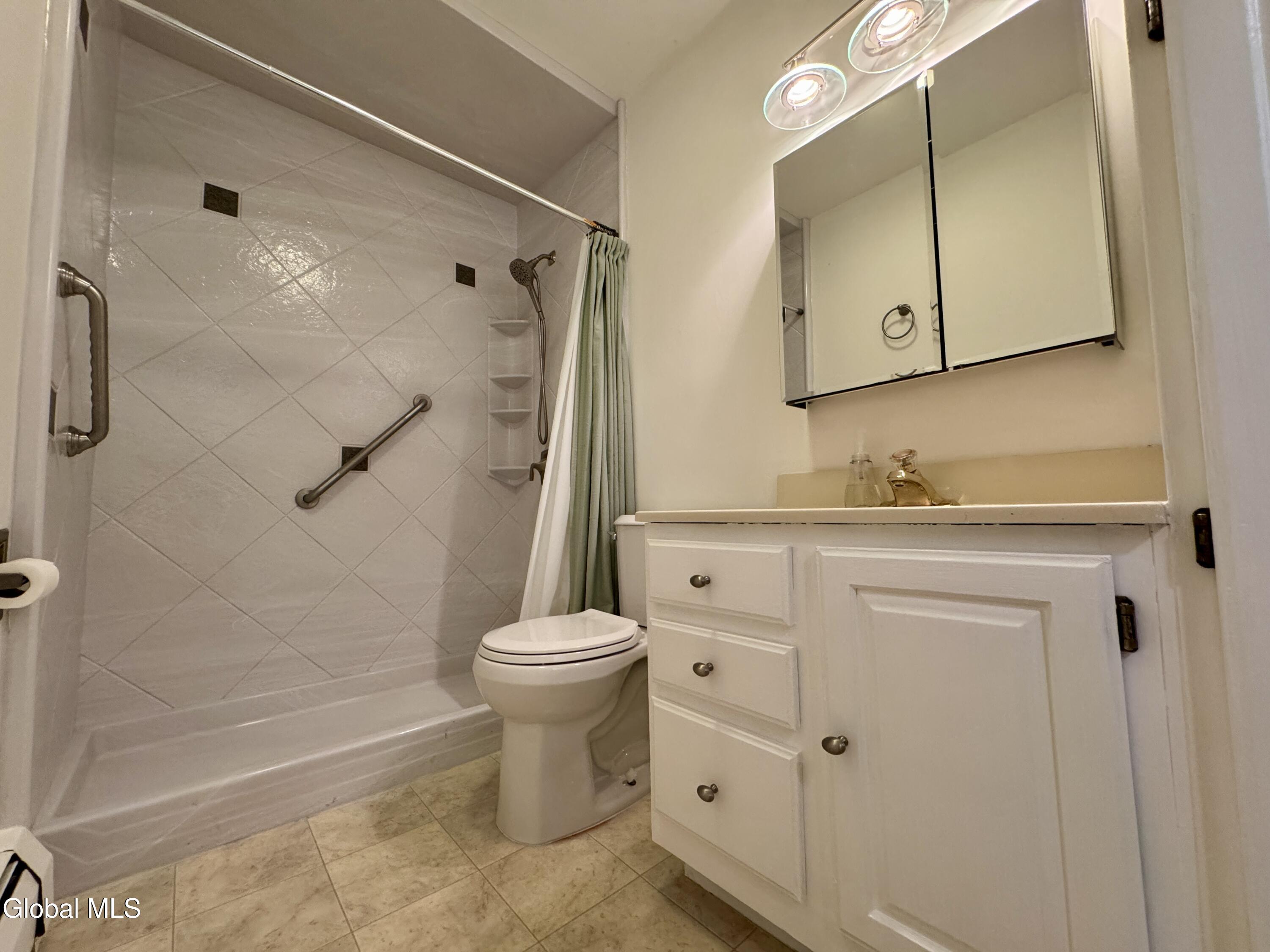 29 Myers Court Albany NY 12205