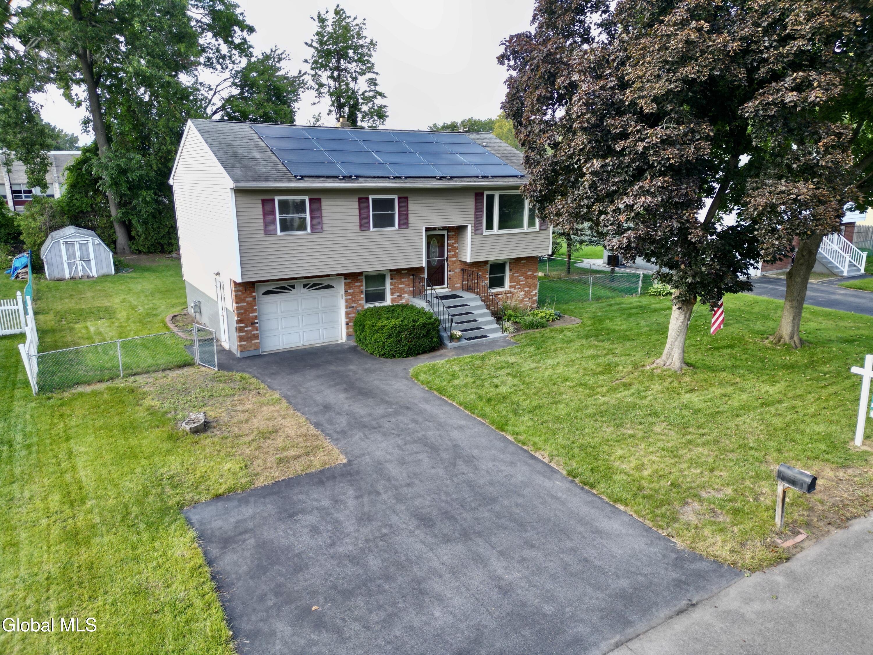 29 Myers Court Albany NY 12205