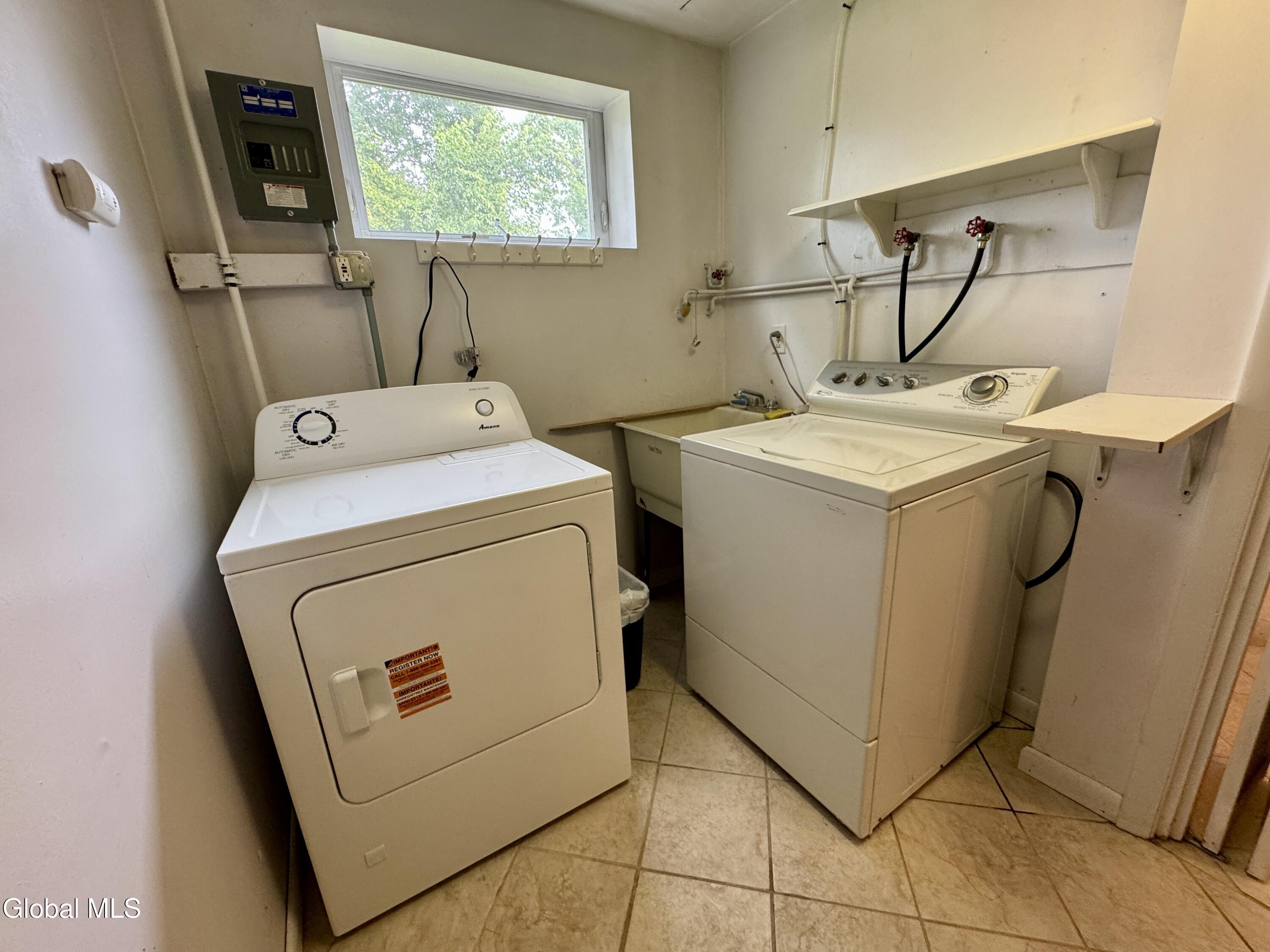 29 Myers Court Albany NY 12205