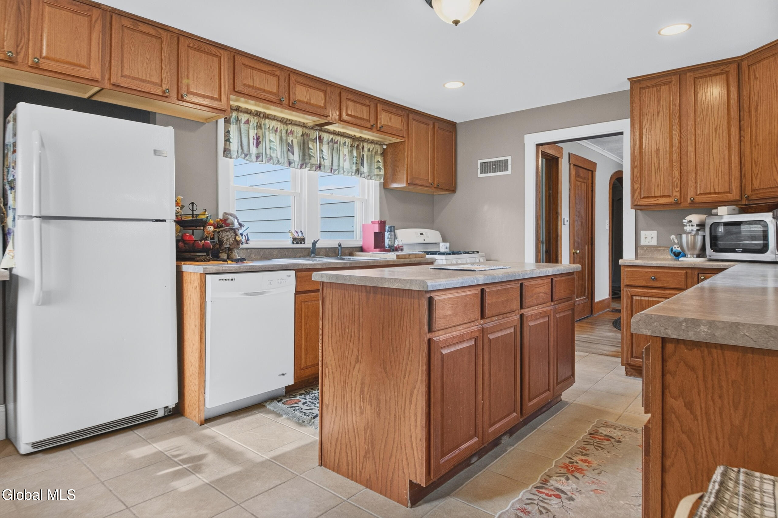 19 2nd Avenue Mayfield NY 12117