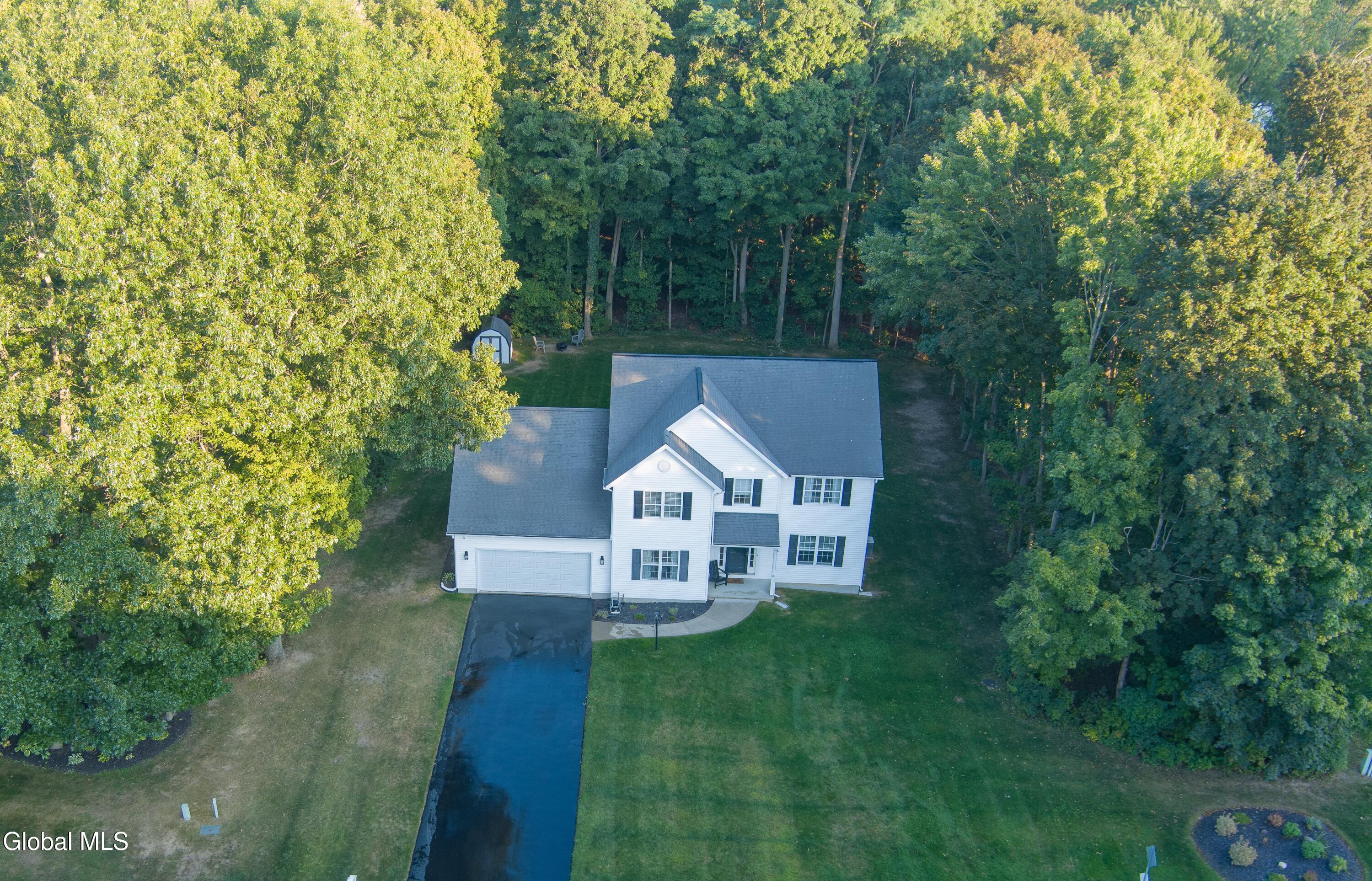 2 Kendall Place Ballston Lake NY 12019