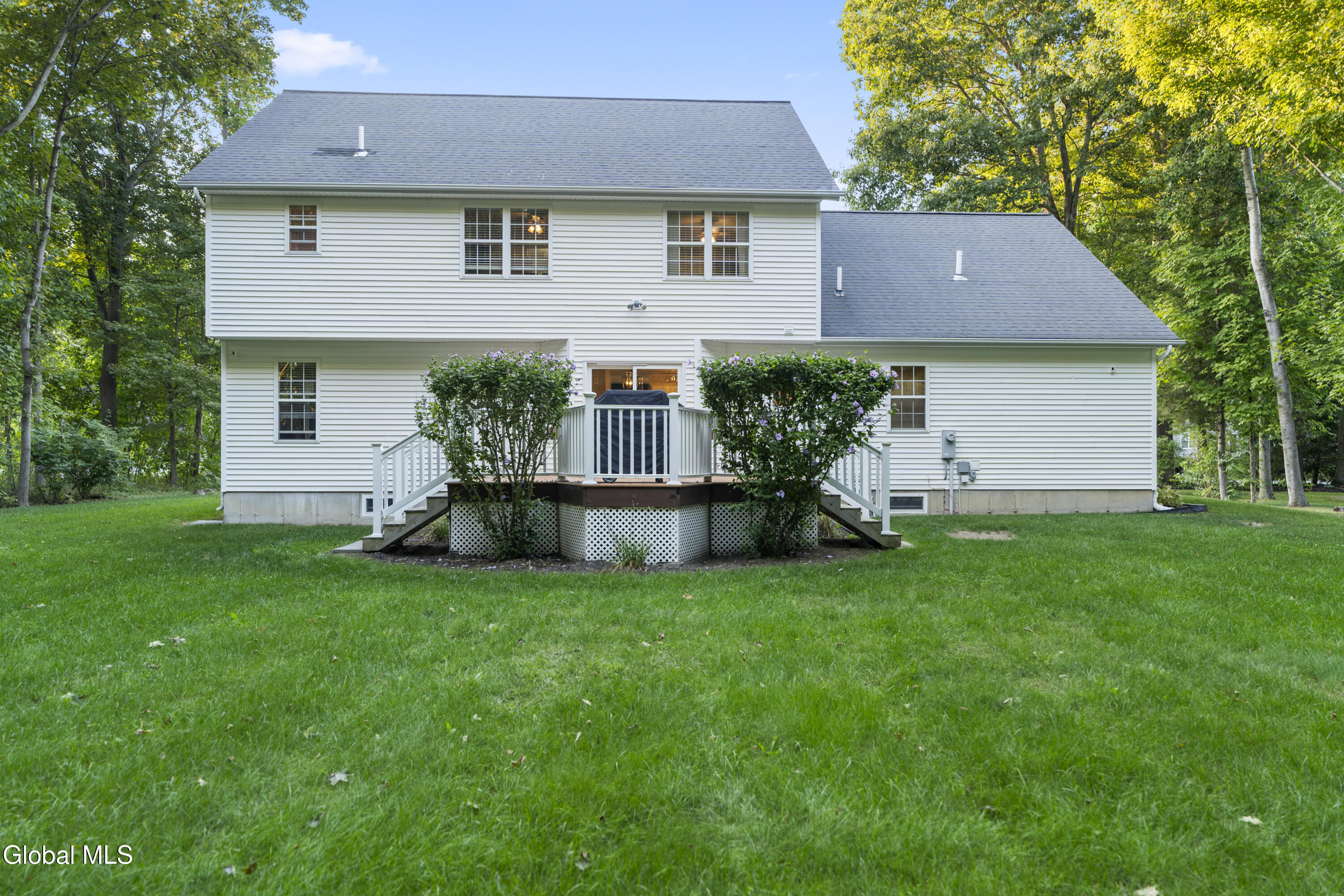 2 Kendall Place Ballston Lake NY 12019