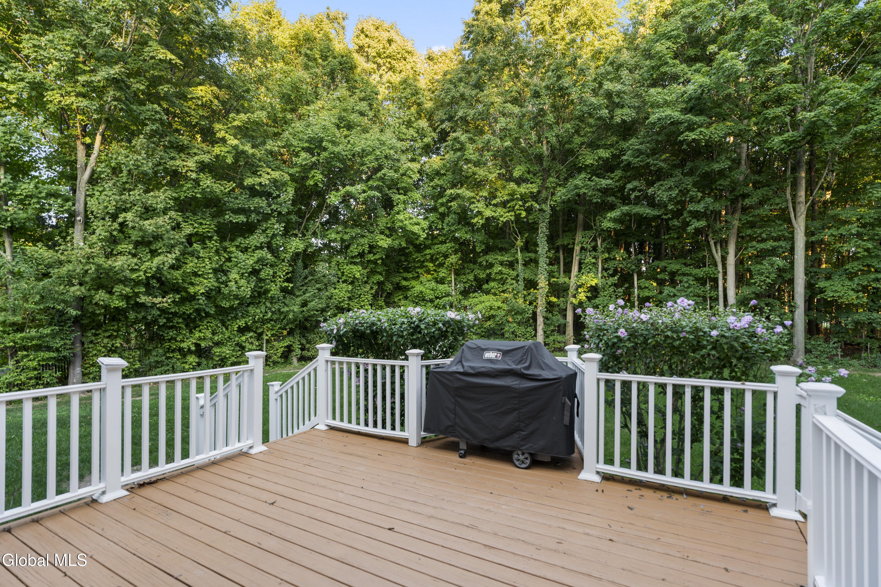 2 Kendall Place Ballston Lake NY 12019