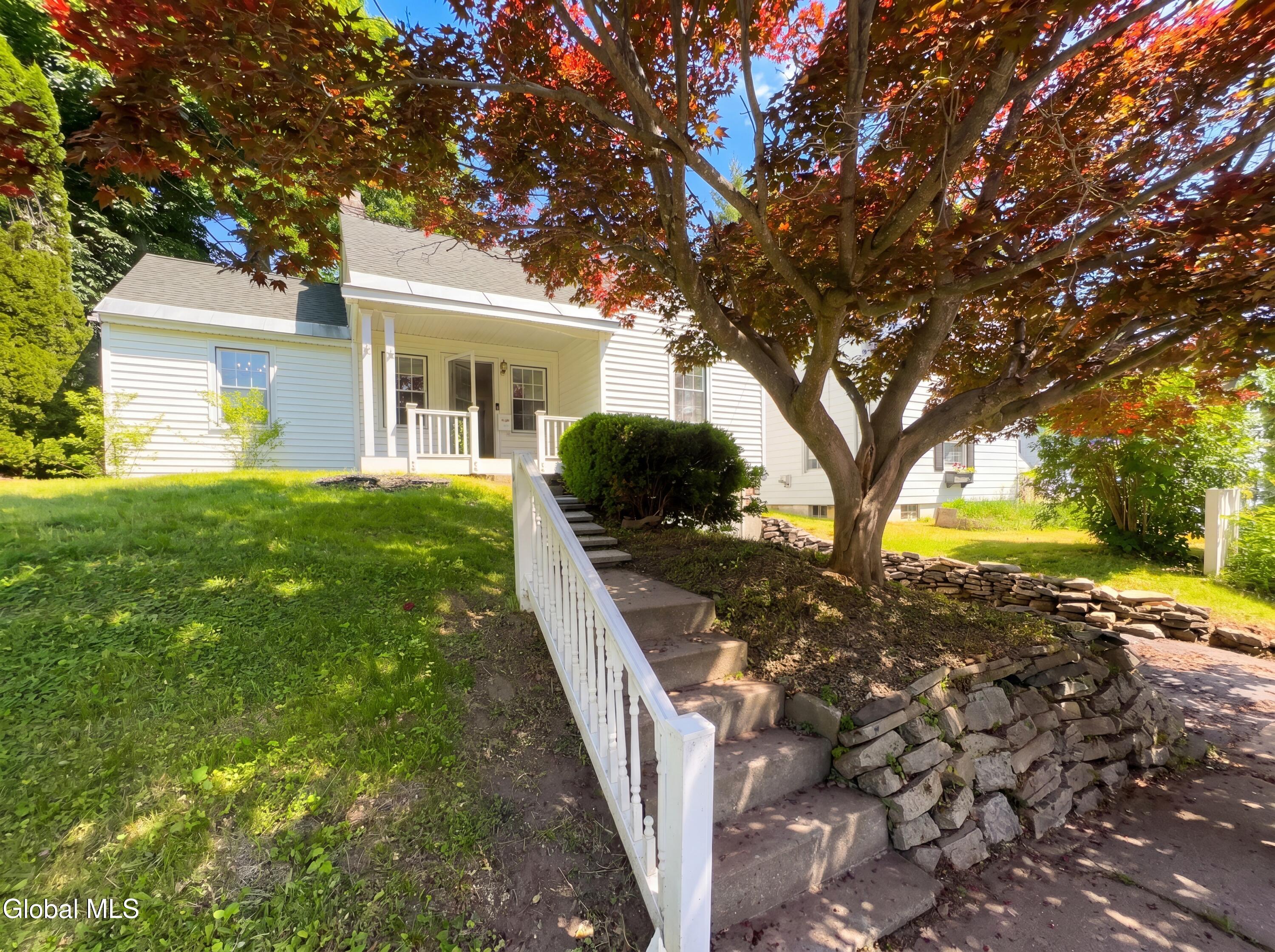 22 Gillen Terrace Gloversville NY 12078