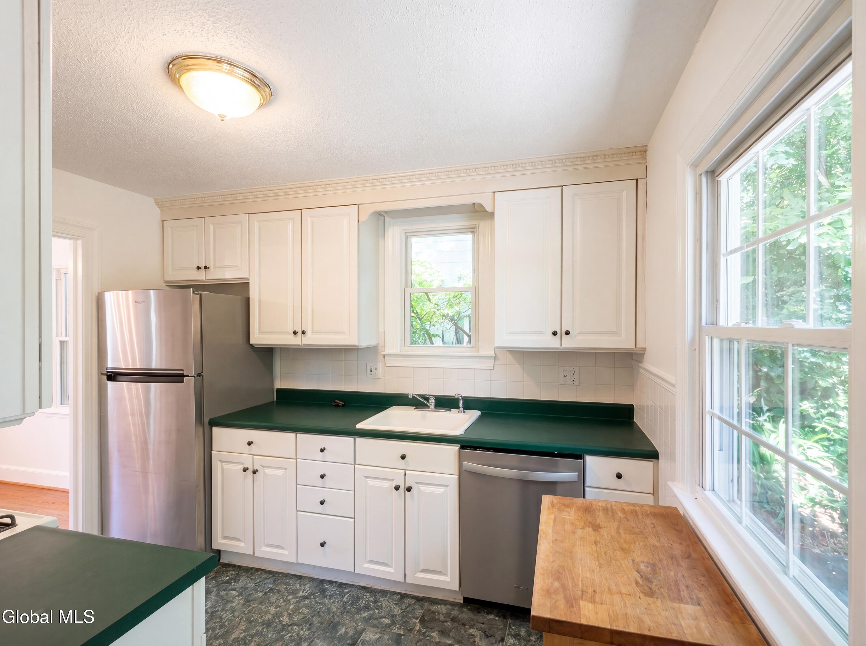22 Gillen Terrace Gloversville NY 12078