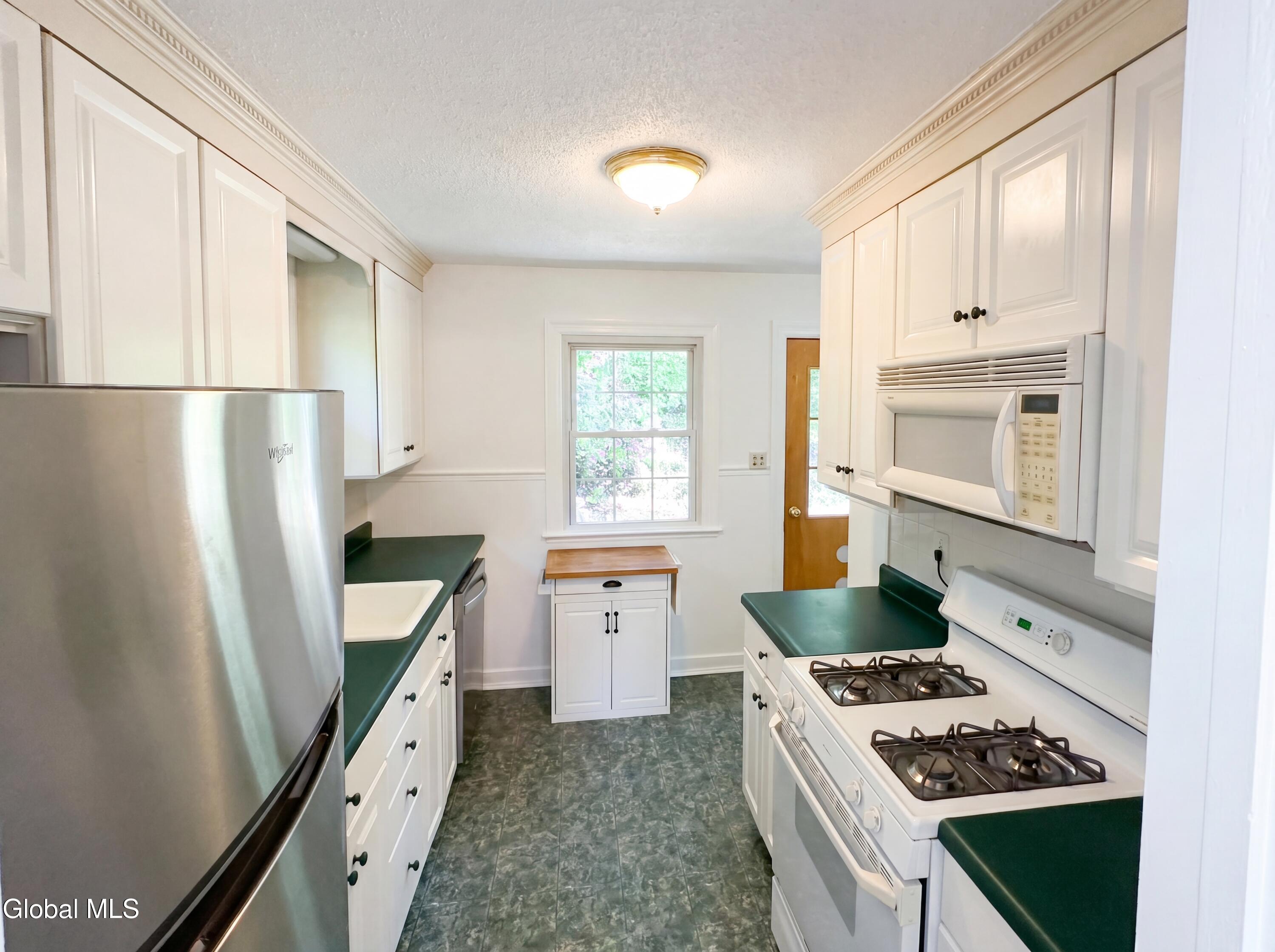 22 Gillen Terrace Gloversville NY 12078