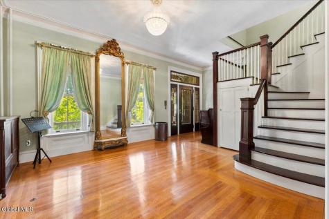 263 Guy Park Avenue Amsterdam NY 12010