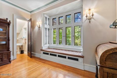 263 Guy Park Avenue Amsterdam NY 12010