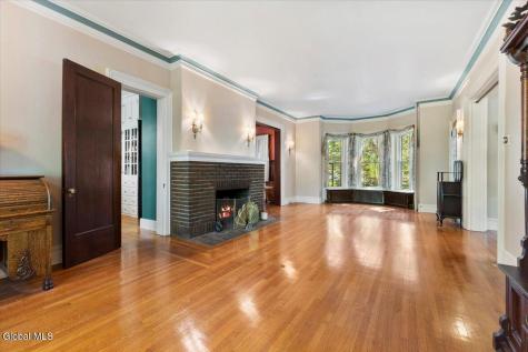 263 Guy Park Avenue Amsterdam NY 12010