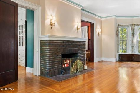 263 Guy Park Avenue Amsterdam NY 12010