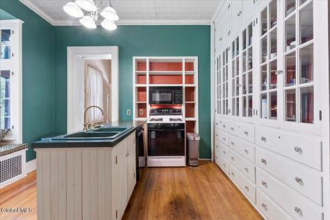 263 Guy Park Avenue Amsterdam NY 12010