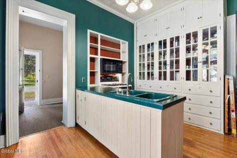 263 Guy Park Avenue Amsterdam NY 12010