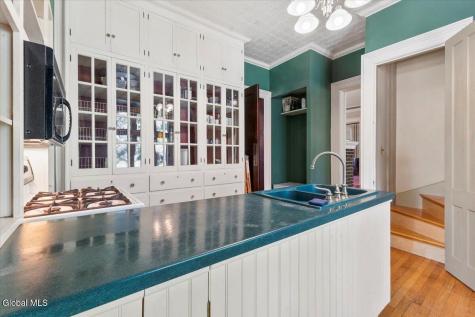 263 Guy Park Avenue Amsterdam NY 12010