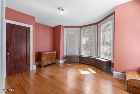 263 Guy Park Avenue Amsterdam NY 12010