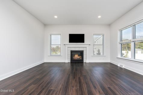 46 Mallory Way Ballston Lake NY 12019