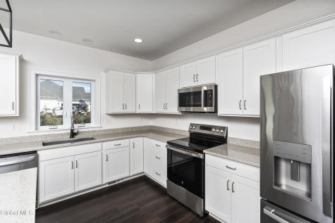 46 Mallory Way Ballston Lake NY 12019